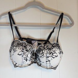 Victoria's Secret Underwire Padded Push Up Bra 34 C Black and White Lace